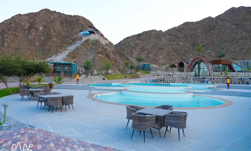 Outdoor Pool dibba
